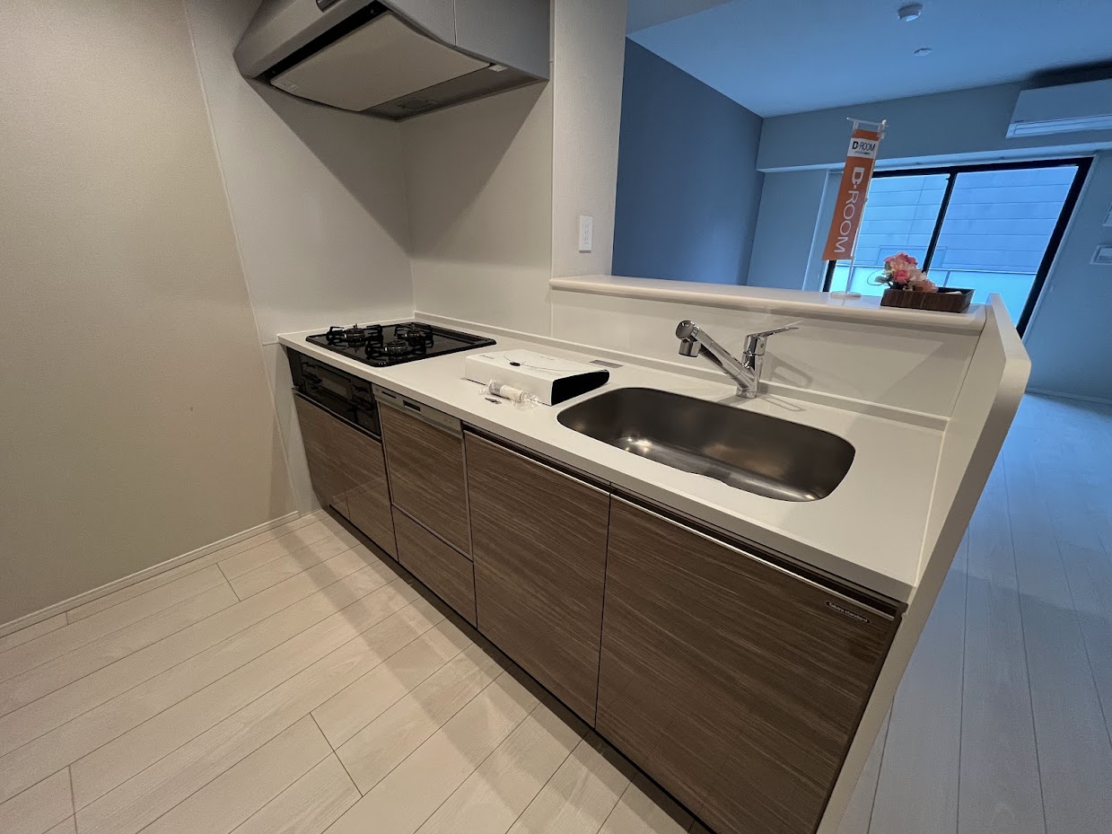 キッチン　キッチン 食洗機、都市ガス３口コンロ付き