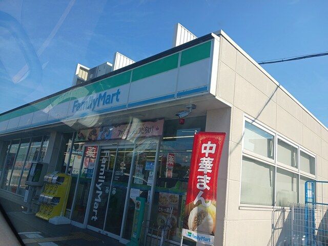 コンビニ　ファミリーマート野々上店様（コンビニ）まで910m