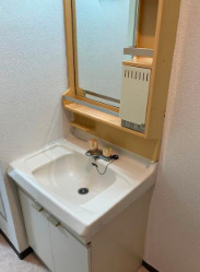 洗面設備　コンパクトで使いやすい洗面所