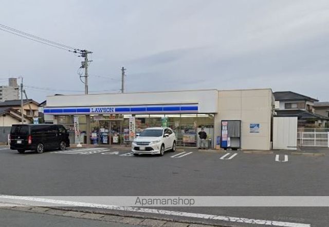 コンビニ　ローソン（コンビニ）まで802m