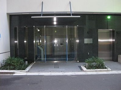 エントランス　☆通勤・通学に便利な立地です☆