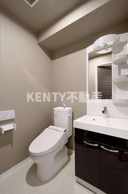 洗面設備　スペースが確保できる洗面所です