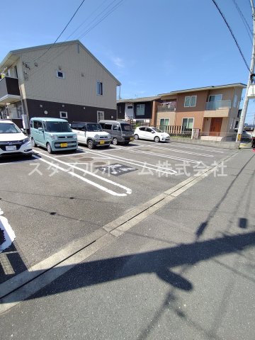 駐車場　駐車場完備です