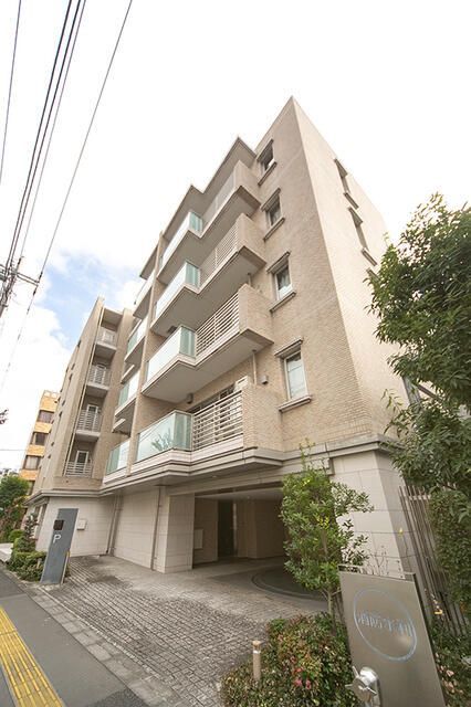 建物外観　落ち着いた雰囲気の外観です