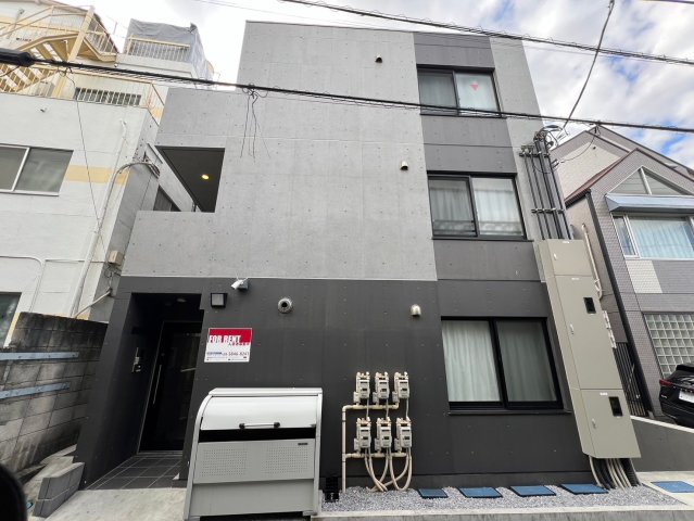 建物外観　神宮前プレイス