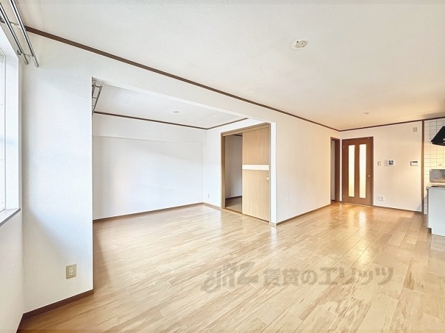 居室・リビング　リビング