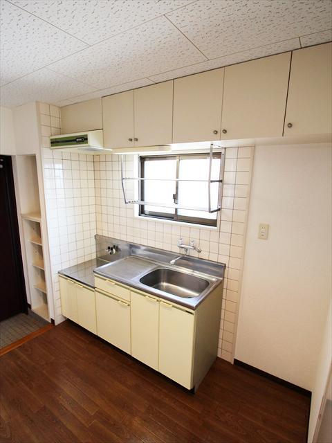 キッチン　松山市味酒町　メゾンシーブリーム　キッチン