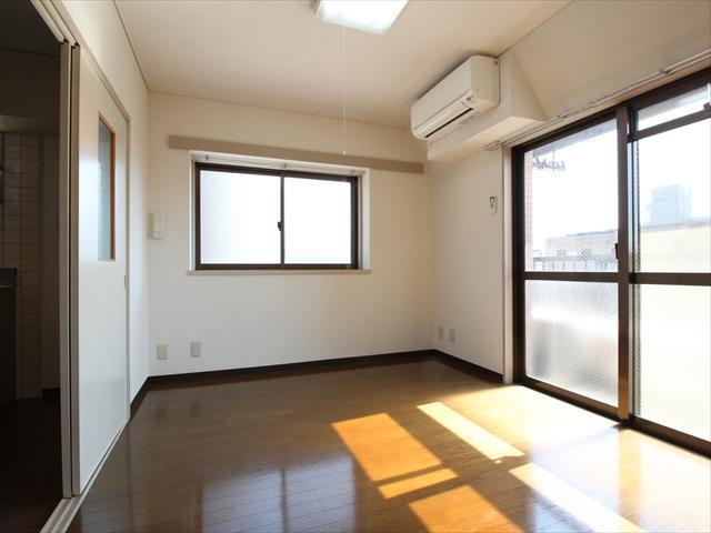 居室・リビング　松山市味酒町　メゾンシーブリーム　リビング