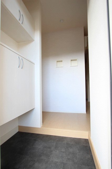 玄関　同物件別号室
