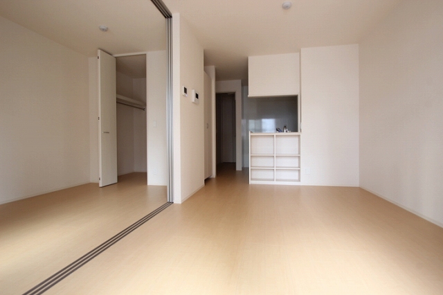 居室・リビング　同物件別号室