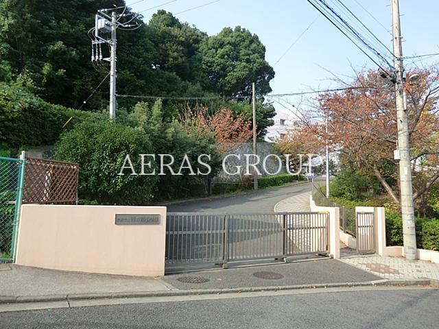 小学校　横浜市立西が岡小学校（小学校）まで237m