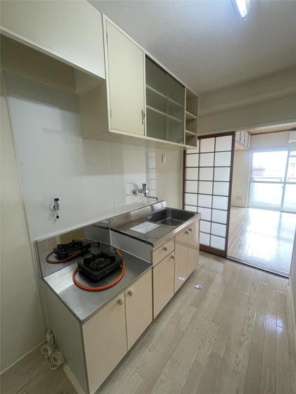 キッチン　※他号室の写真です。
