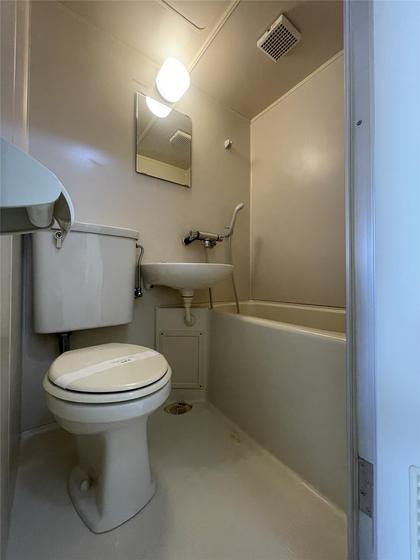 バス・シャワールーム　※他号室の写真です。