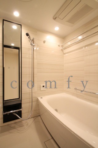 バス・シャワールーム　バスルーム