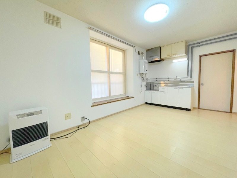 居室・リビング　明るく広々リビングスペース♪