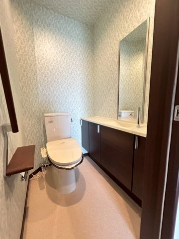 トイレ　別号室の画像です。ご参考下さい