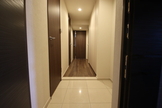 玄関　※別室の参考写真の為、現況優先です。