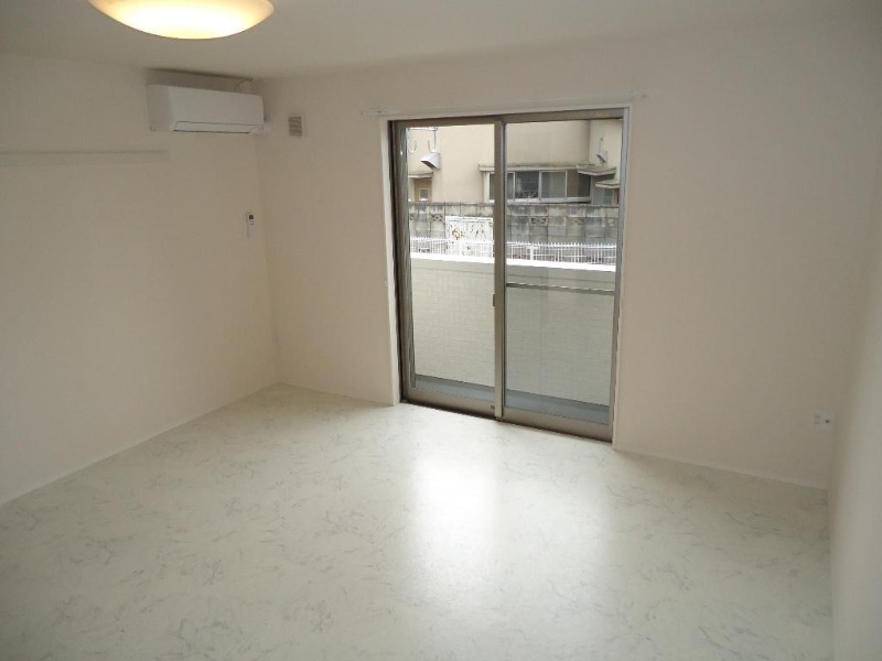 居室・リビング　図面と現状に相違がある場合には現状を優先