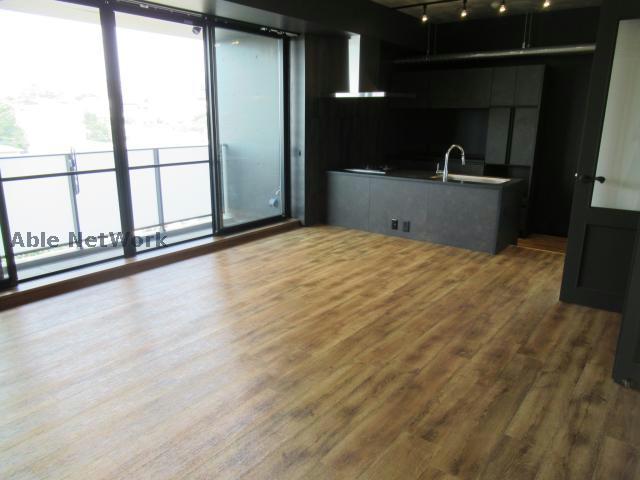 居室・リビング　※同物件、別部屋の写真です