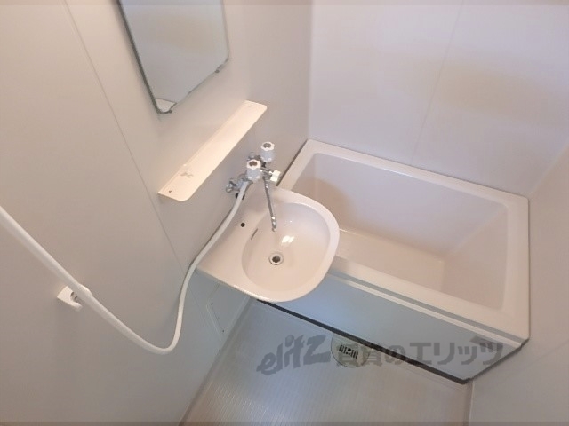 バス・シャワールーム　バス