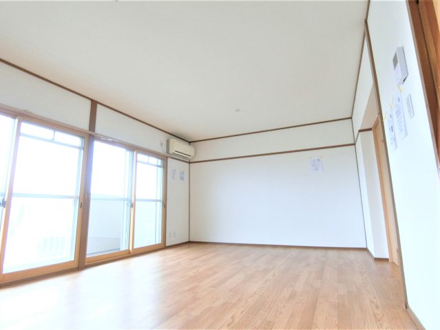 居室・リビング　イメージ302号室の写真