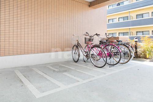 駐車場　駐輪場