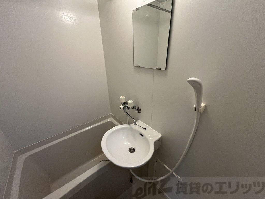 バス・シャワールーム　バス