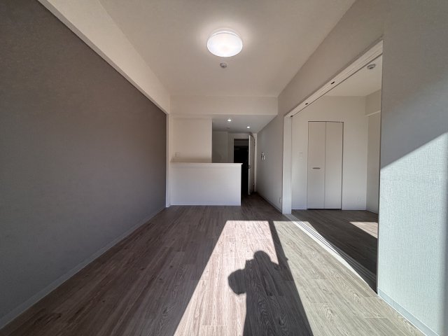 居室・リビング　日当たりが良く広々使えるので快適にお過ごし頂けます。