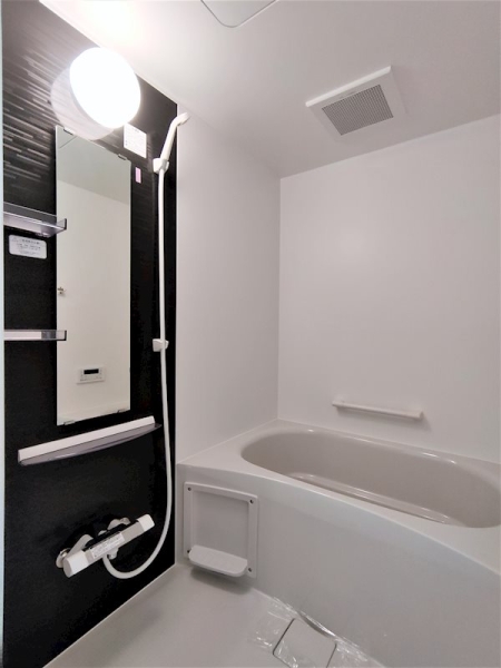 バス・シャワールーム　※参考写真　同建築メーカー施工の同間取完成他物件のものです。