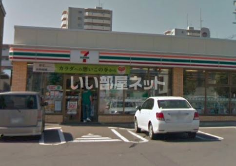 コンビニ　セブンイレブン 函館花園町店（コンビニ）まで689m