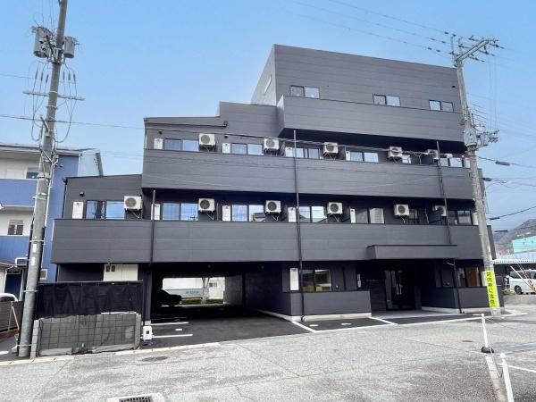 建物外観　建築中