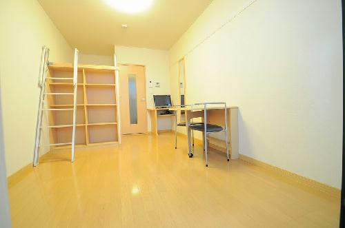 居室・リビング　実際のお部屋と異なる場合がございます。