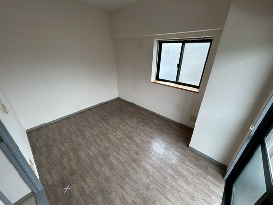 居室・リビング　※別号室の写真です