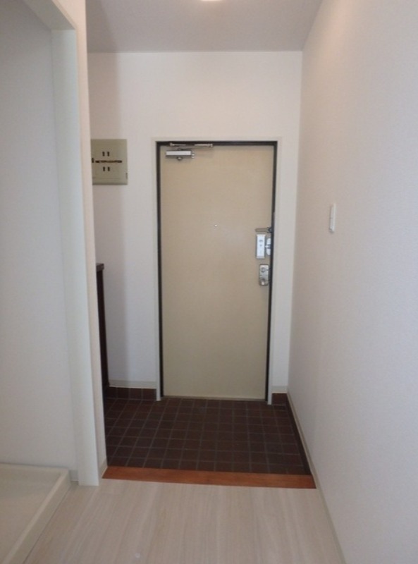 玄関　図面と現状に相違がある場合には現状を優先