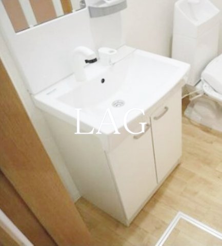 洗面設備　独立洗面台です。