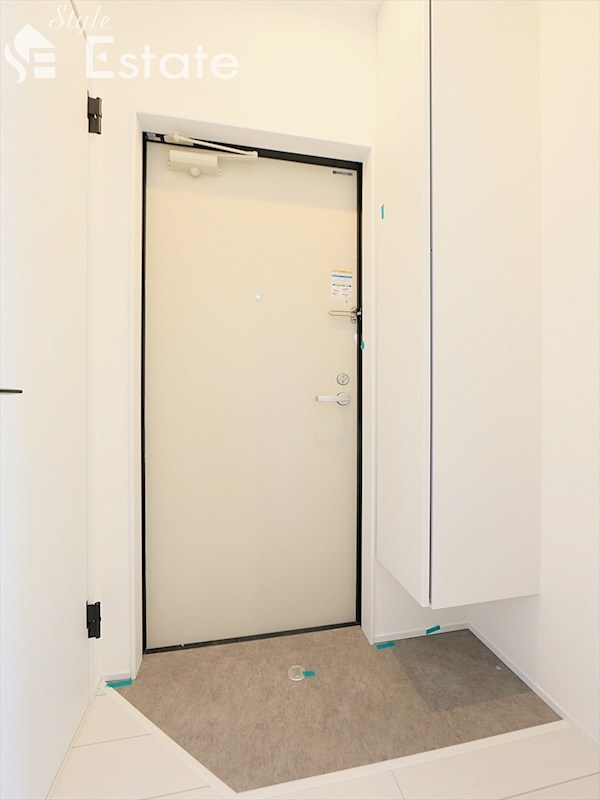 玄関　同仕様内装