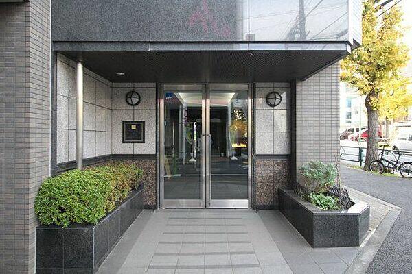 エントランス　建物の内部です