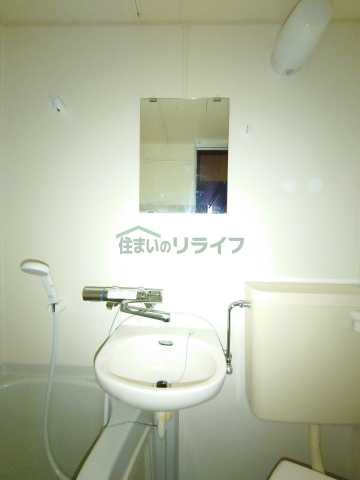 洗面設備　別部屋の画像になります。