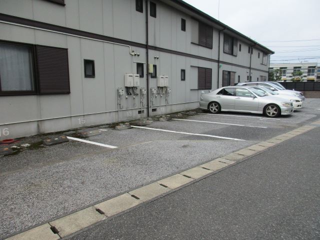 駐車場　敷地内駐車場