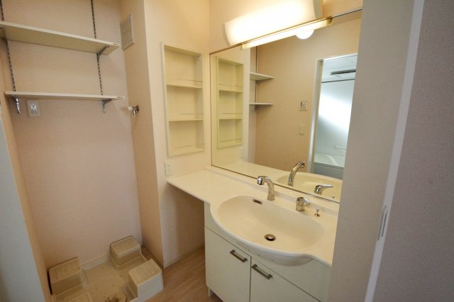 洗面設備　独立洗面化粧台付き☆