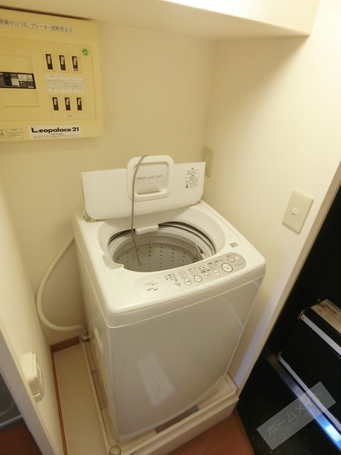 洗面設備　冷蔵庫