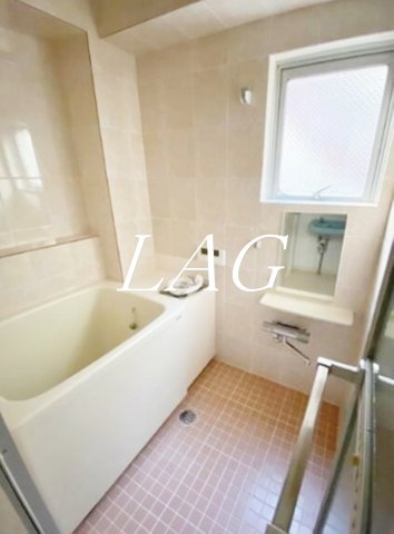 バス・シャワールーム　お風呂です。