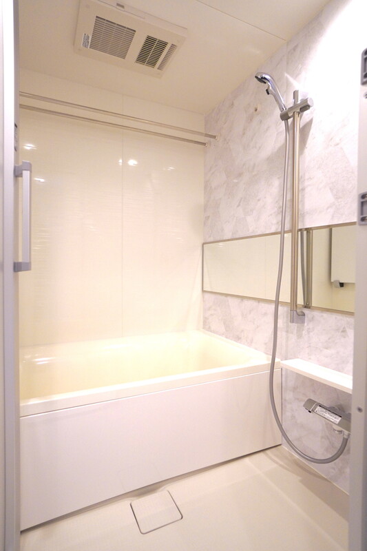 バス・シャワールーム　※別部屋の参考写真です。