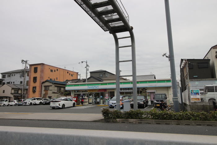 コンビニ　ファミリーマートMYS西住之江２丁目店（コンビニ）まで120m