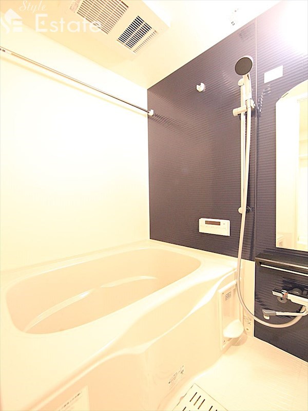 バス・シャワールーム　バスルーム