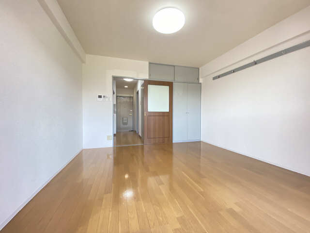 居室・リビング　2023年登録・110号室の写真