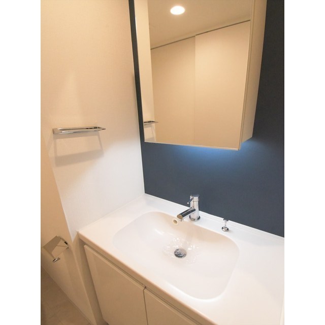 洗面設備　使いやすい洗面所です