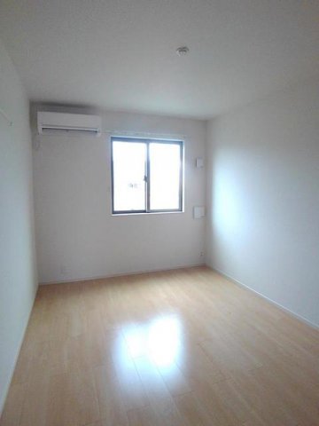 居室・リビング　広々とした洋室です