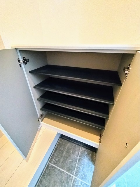 玄関　★下駄箱もございます★