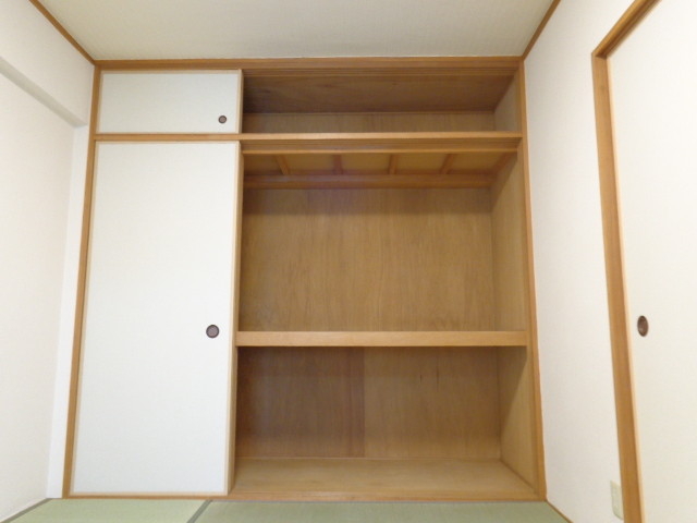 収納　広い収納これだけあれば荷物の多い方も安心ですね。